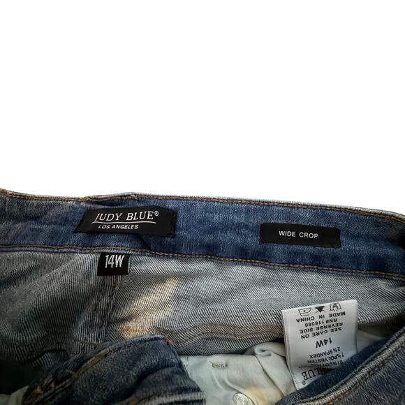 JUDY BLUE x Womens Wide Crop Blue Demim Stretchy Jeans Size 14W - Picture 2 of 5